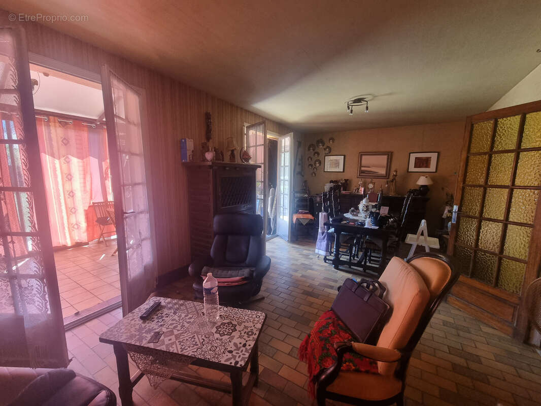 Maison à LE MELE-SUR-SARTHE