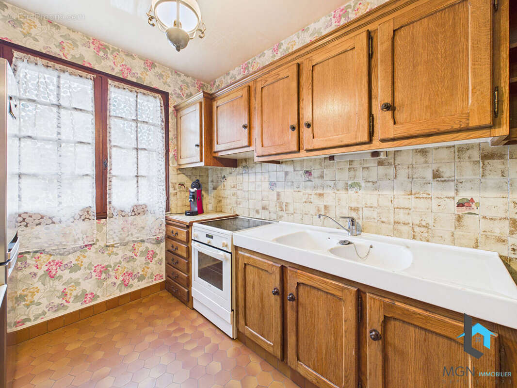 Maison 4 chambres - proche Nogent le Roi - photo 7