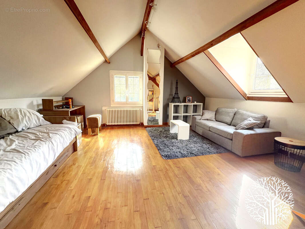 Maison à NOISY-SUR-ECOLE