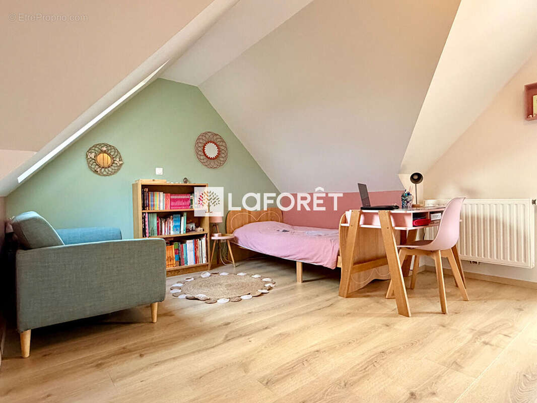 Maison à PERONNE-EN-MELANTOIS