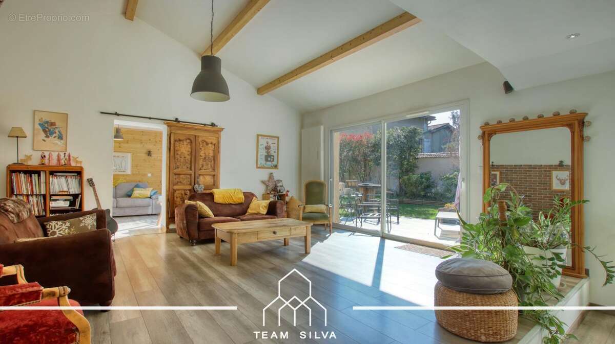 Maison à MIONS