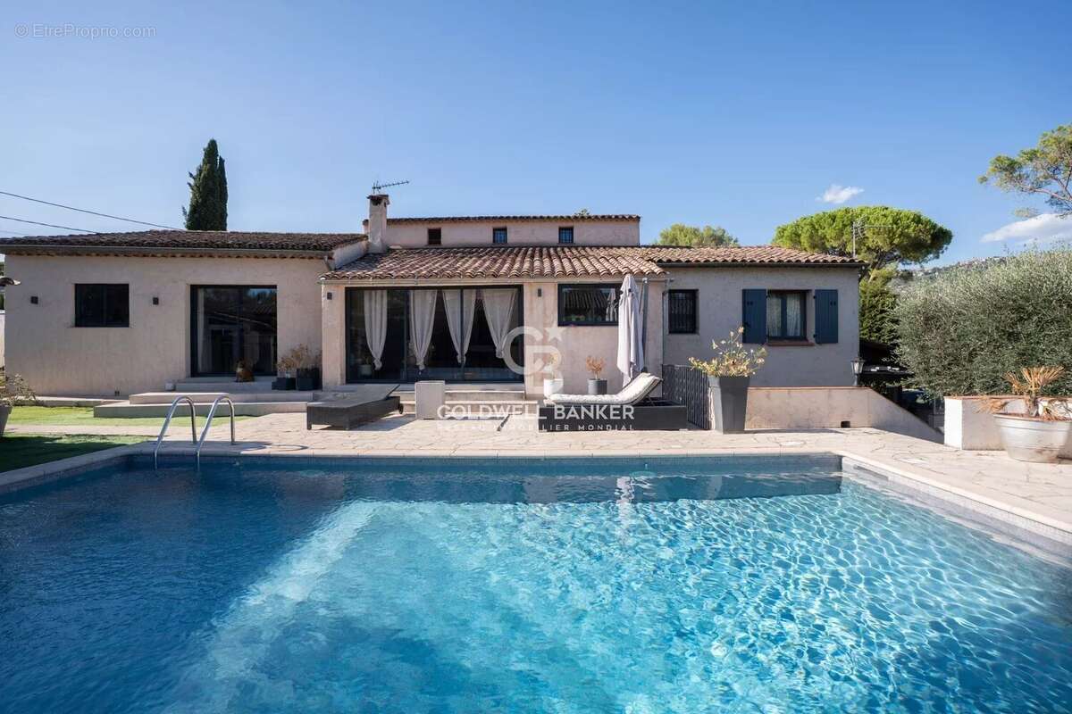 Maison à PEYMEINADE