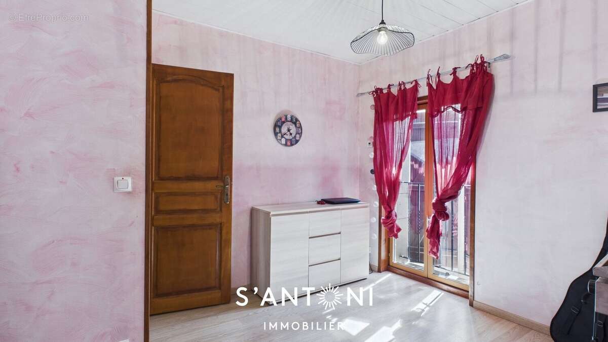 Maison à VILLENEUVE-LES-BEZIERS