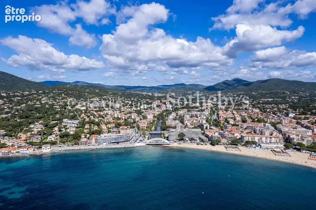 Sainte-Maxime, propriété provençale de 400 m² avec piscine et parc paysager - photo 7