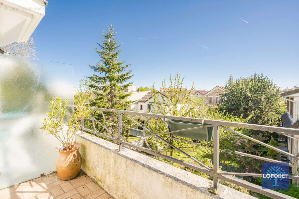 Appartement à LE RAINCY