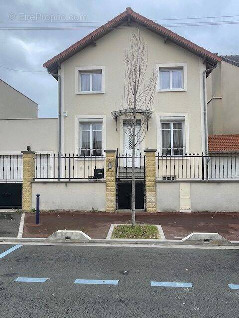 Maison à DRANCY