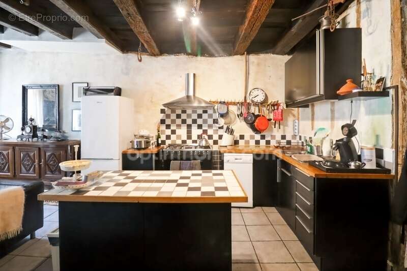 Maison à MAGNAC-LAVAL