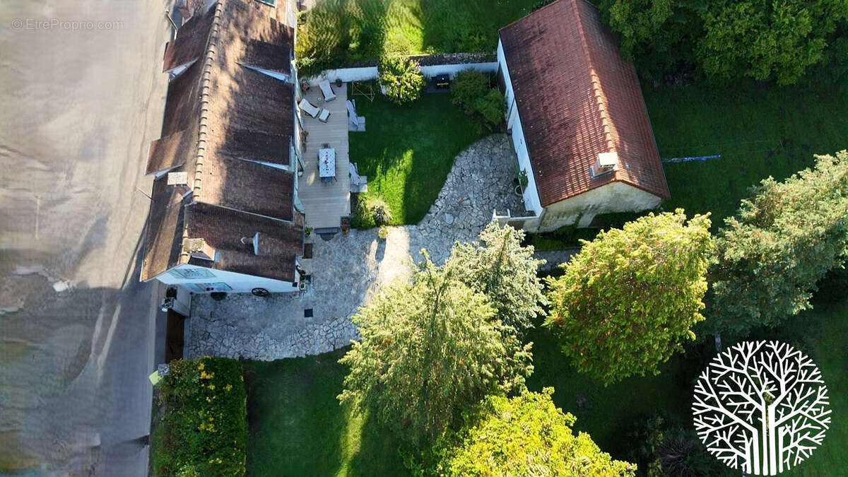 Maison à GIRONVILLE-SUR-ESSONNE