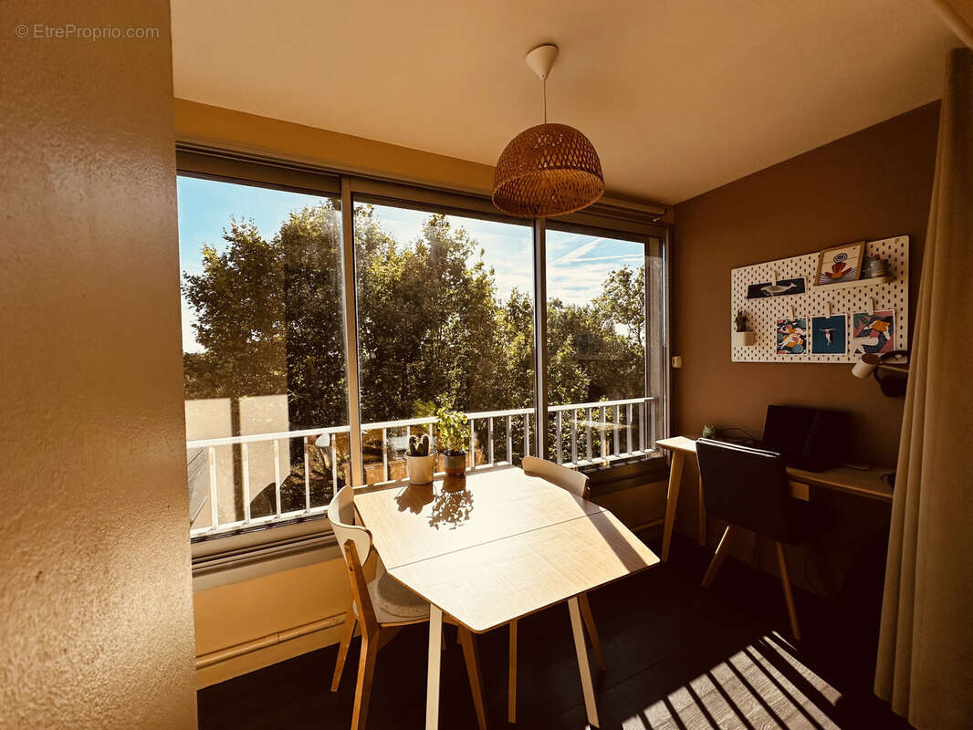 Appartement à SIX-FOURS-LES-PLAGES