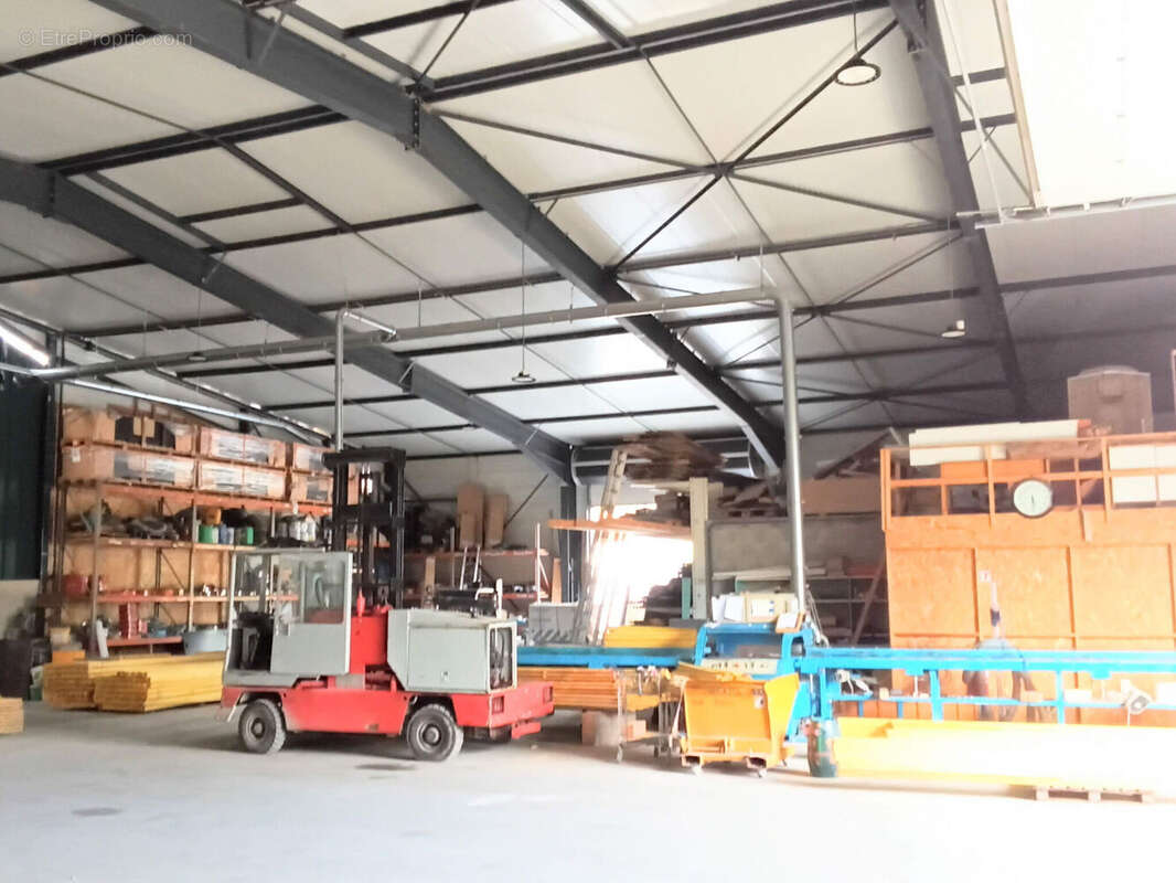 Photo 2 - Commerce à GUEUGNON