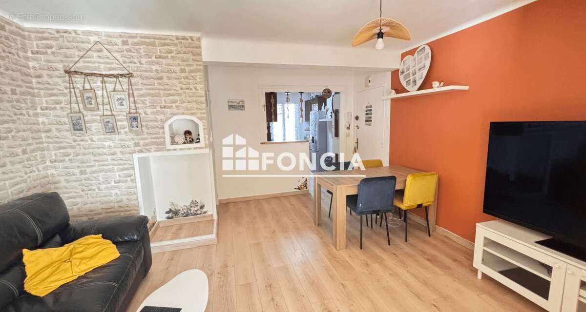 Rez-de-jardin T3 traversant – Proche Six-Fours-les-Plages - Jardin - parking - au calme - photo 3