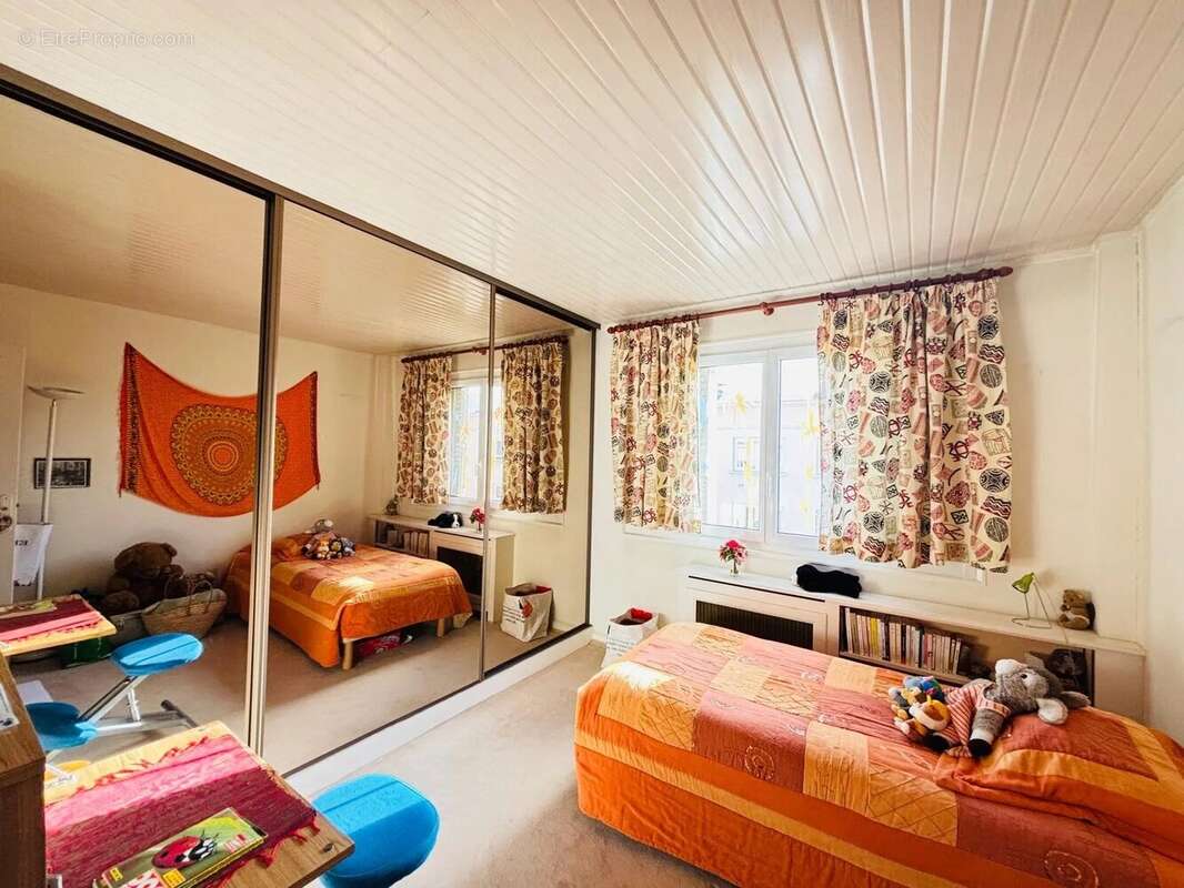 Appartement à BOURG-LA-REINE