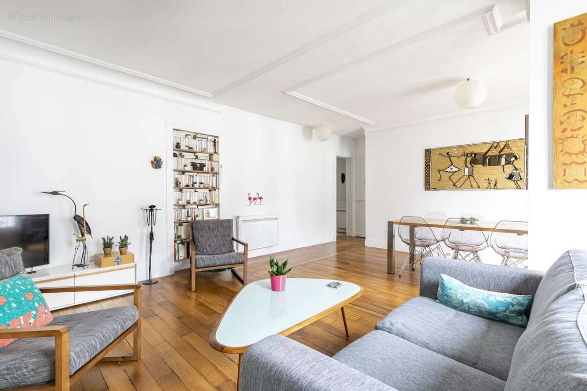 Appartement à PARIS-11E
