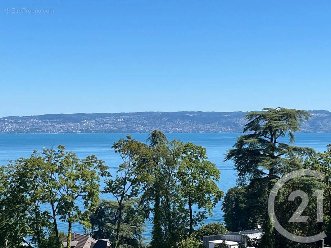 Appartement à EVIAN-LES-BAINS