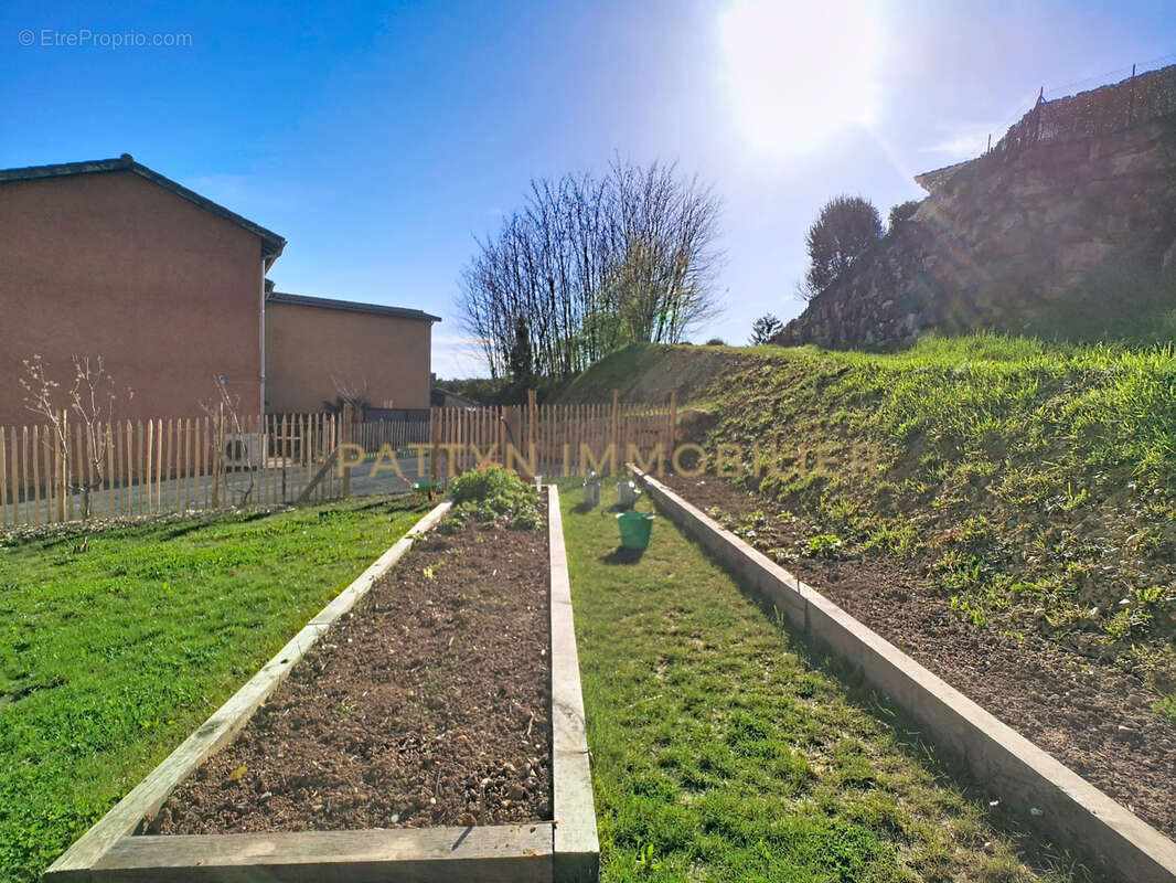 Maison à SAINTE-EUPHEMIE