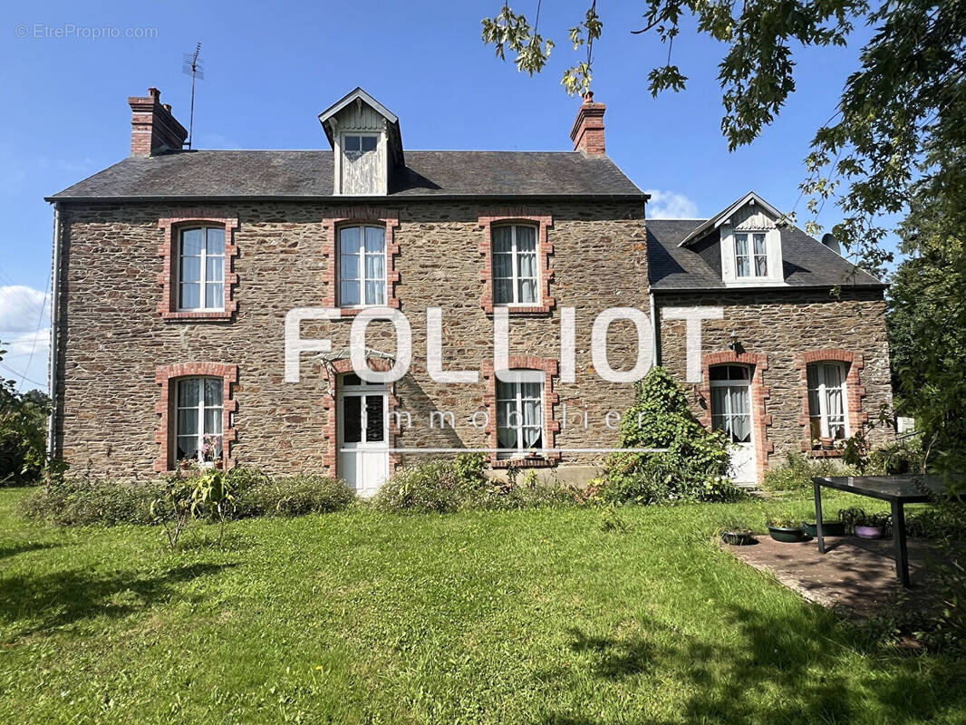 Maison à SAINT-JEAN-DE-SAVIGNY