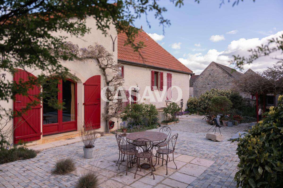 Maison à SAINTE-MARIE-LA-BLANCHE
