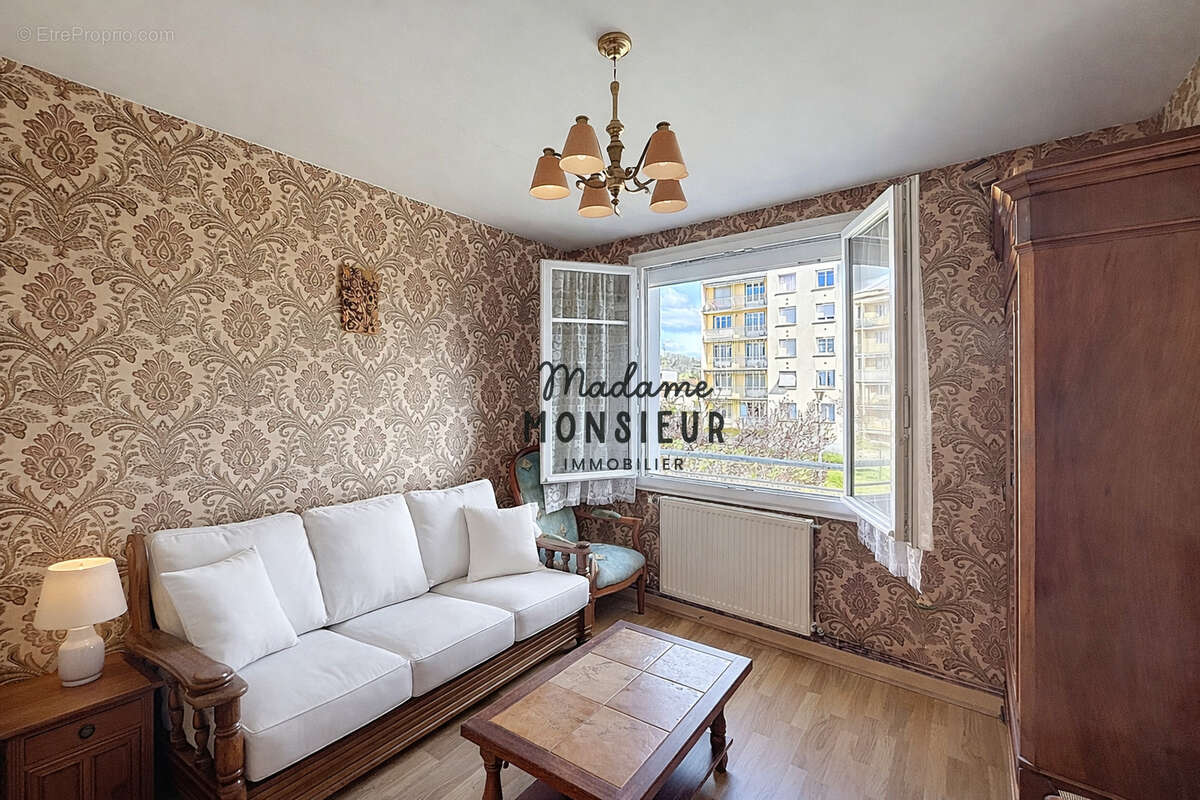 Appartement à BOURGOIN-JALLIEU