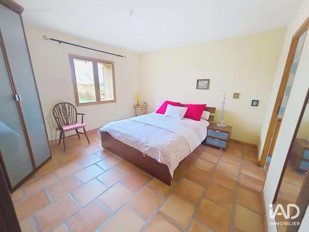 Photo 9 - Maison à CAMARET-SUR-AIGUES