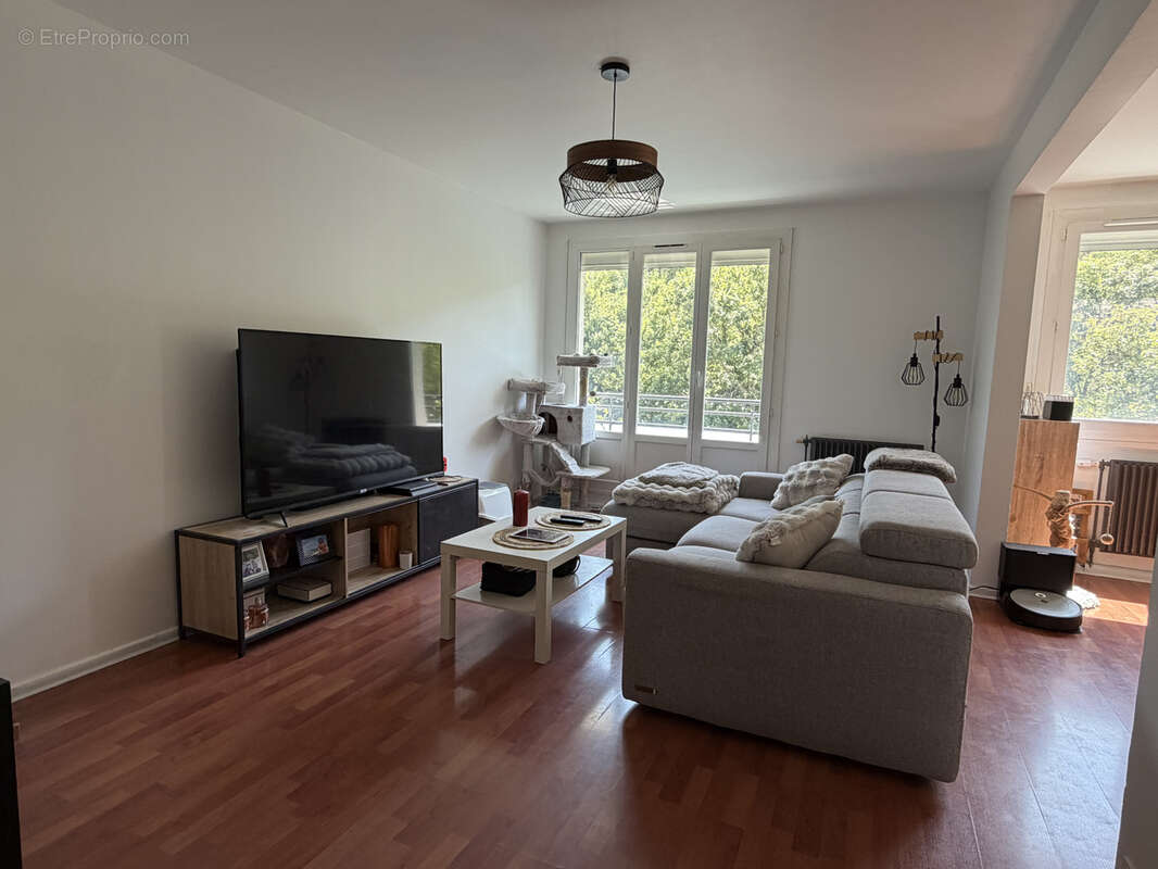 Appartement T4 de 76 m2   Balcon, garage, cave - photo 3