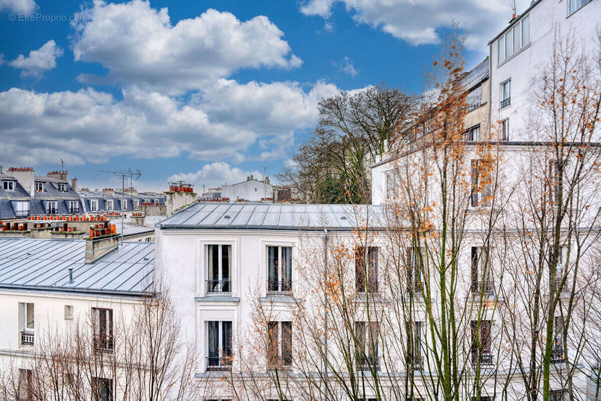 Appartement à PARIS-18E