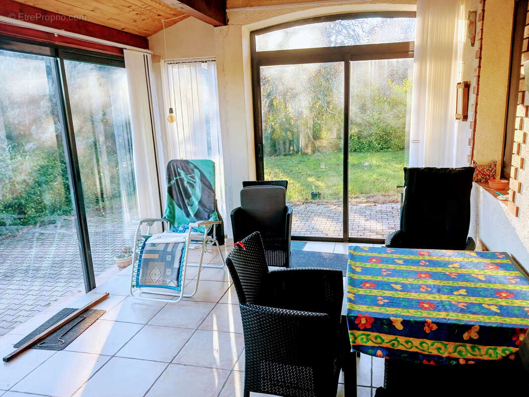 Charmante Villa de Plain-Pied avec Terrain Piscinable et Garage sur les hauteurs de Saint-Alban-Auriolles - photo 5