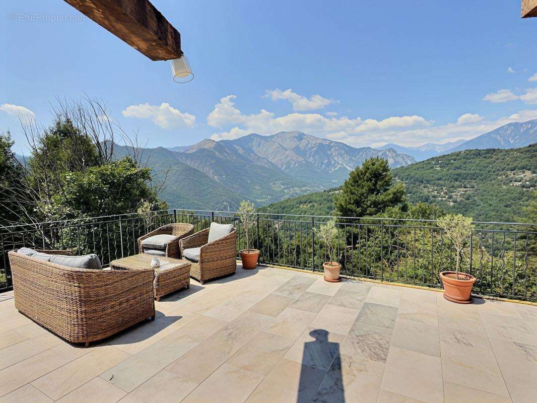 Réajustement du prix …
pour cette Magnifique maison à découvrir, avec investissement locatif très intéressant - photo 3