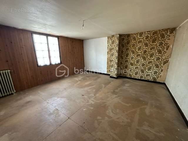 Appartement à ETEIGNIERES