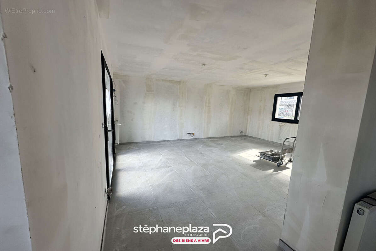 Maison à FRANQUEVILLE-SAINT-PIERRE