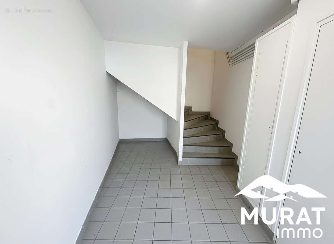 Appartement à VEYRE-MONTON