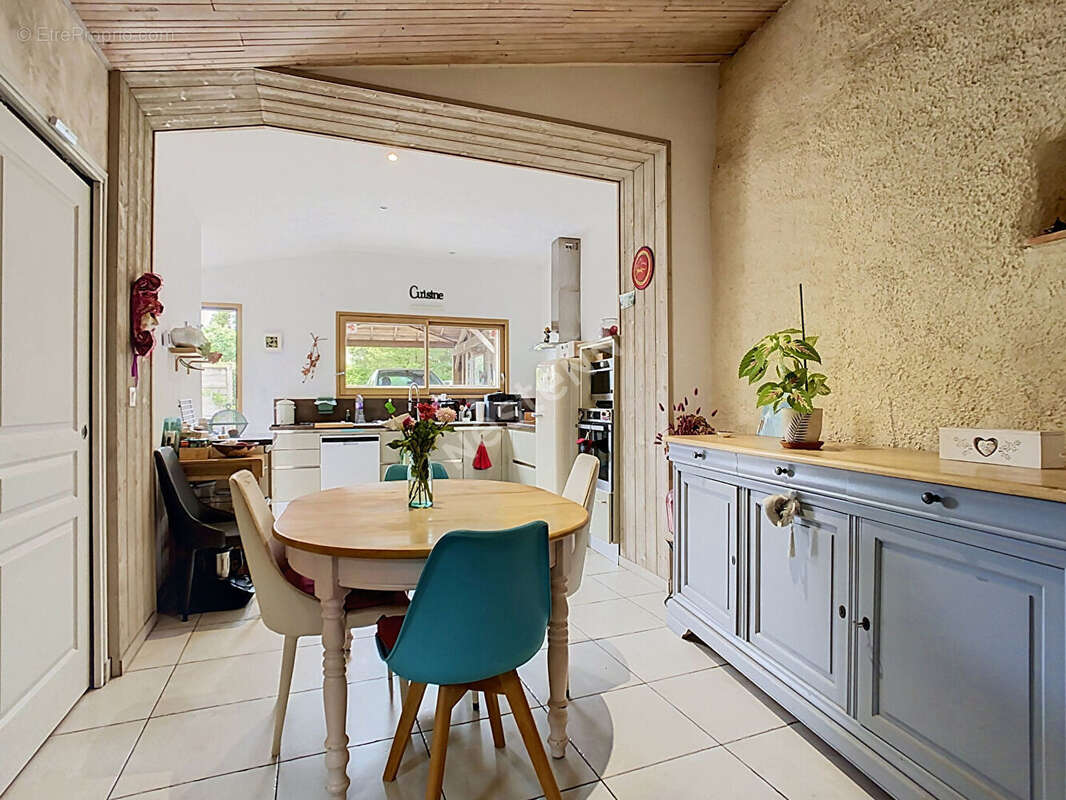 Maison Mouzillon  À seulement 5 minutes de Clisson ; À 5 minutes de Vallet ; À 4 minutes de l'axe Nantes?Cholet ; À 25 minutes d - photo 12