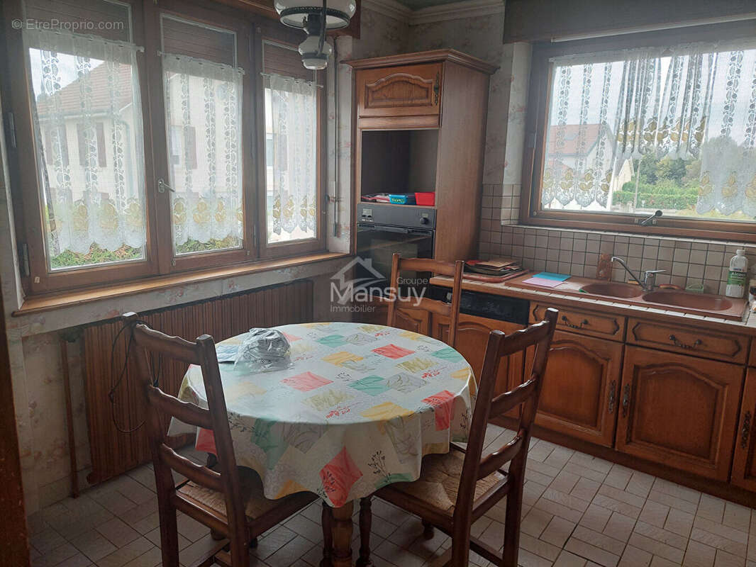 Maison à ETAIN