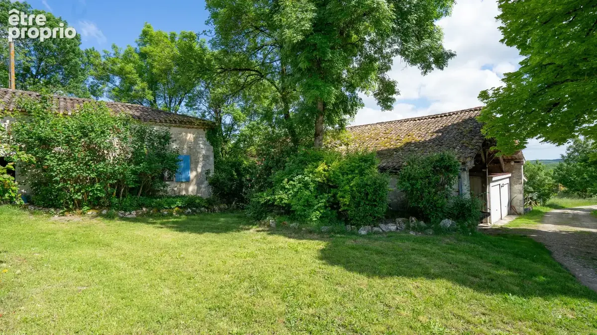 Propriété équestre de caractère avec 5 hectares, piscine couverte et dépendances - photo 25