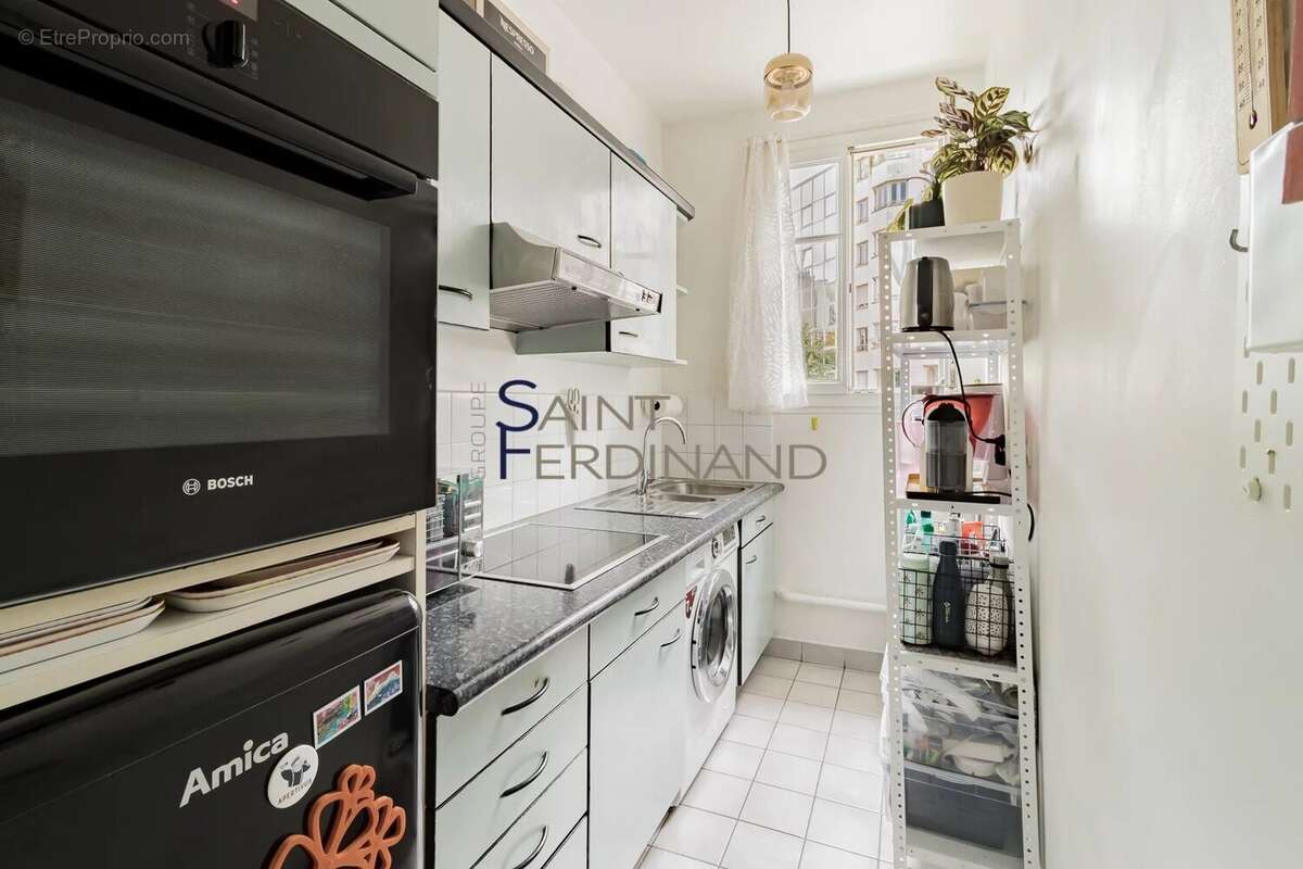 Appartement à LEVALLOIS-PERRET