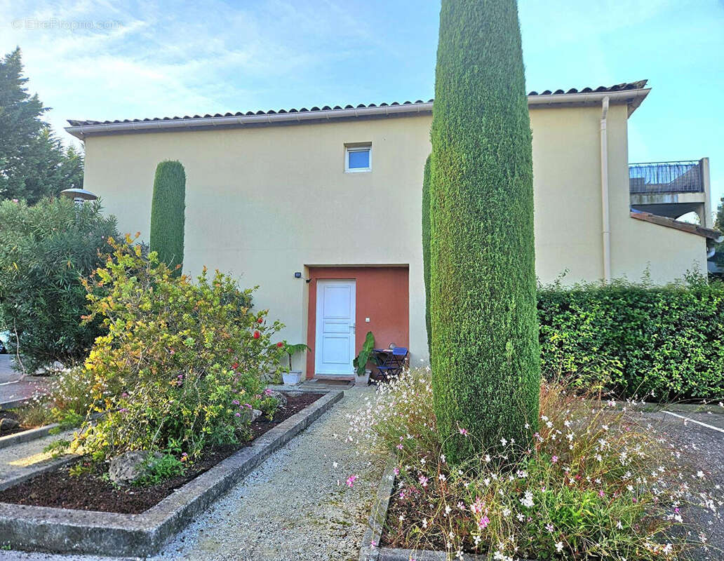 Maison à L'ISLE-SUR-LA-SORGUE