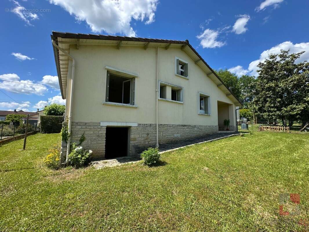 Maison à PRAYSSAC