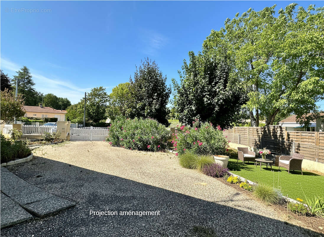Maison de plain pied 131 m2 avec 1600m2 de jardin à Puymoyen - photo 7