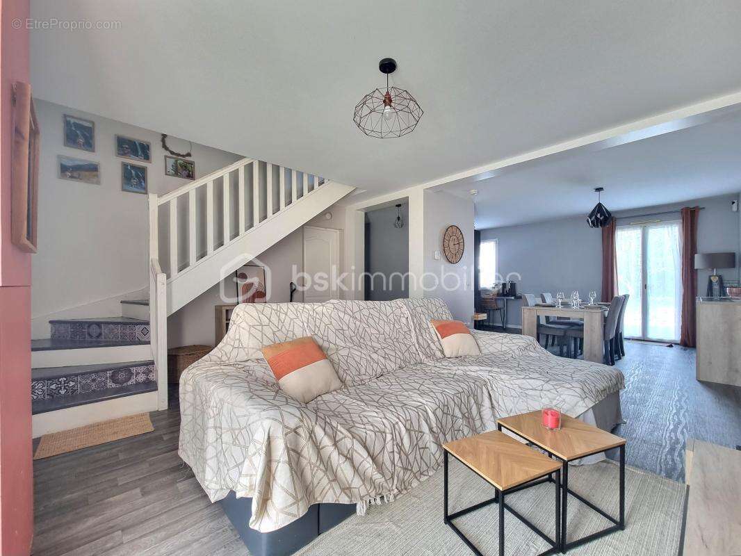 Maison à CHATENAY-SUR-SEINE