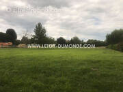 Terrain à SAINT-ASTIER