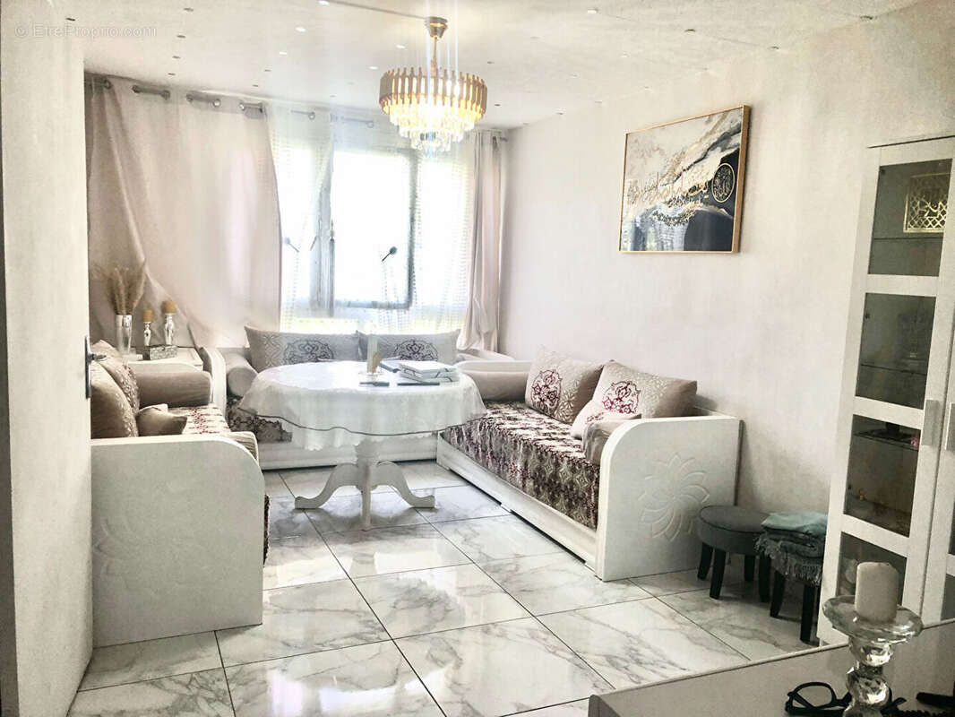 Appartement à SARCELLES