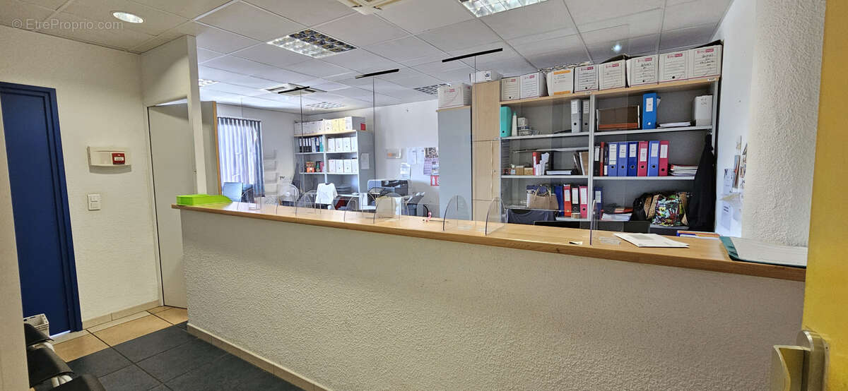 Commerce à SIX-FOURS-LES-PLAGES