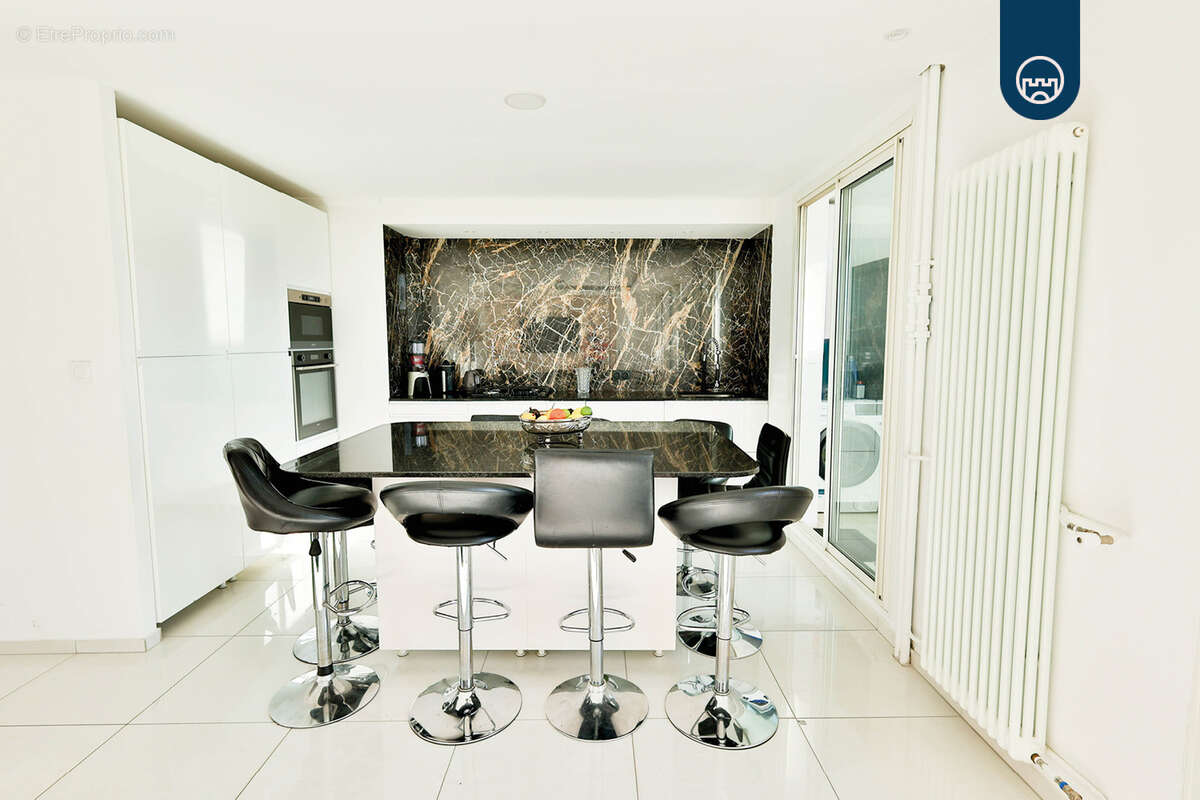 Appartement à MARSEILLE-11E