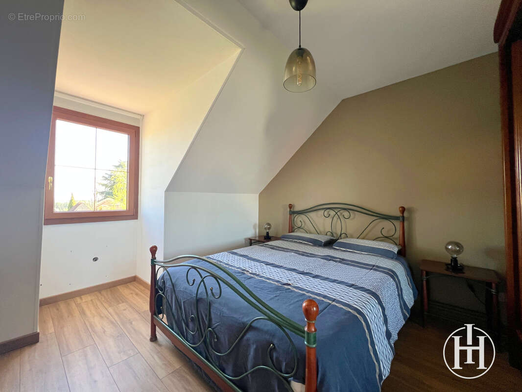 Maison à LA GROUTTE