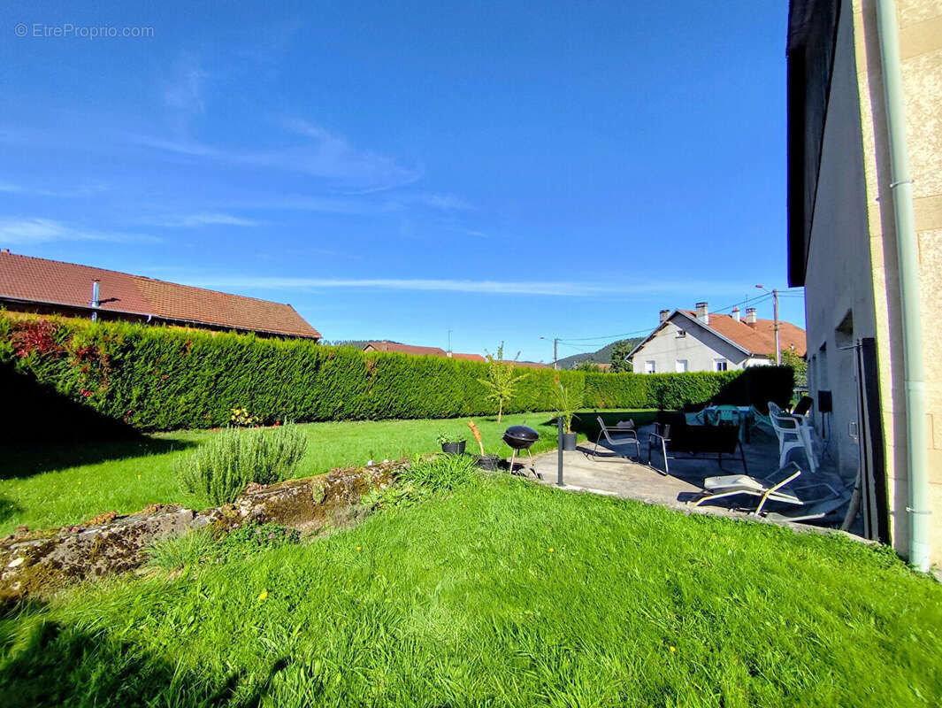 Appartement à BROUVELIEURES