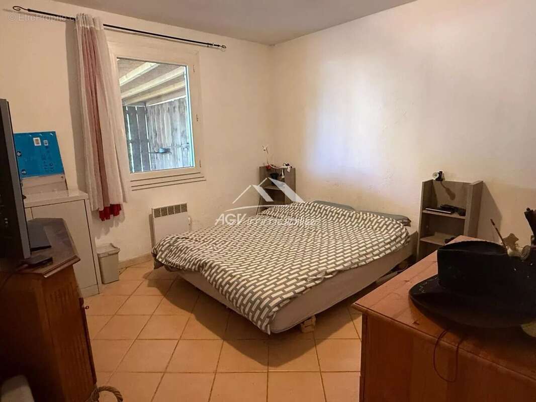 Proche Servas  , au calme , sans vis à vis maison sur 2400 m² de terrain - photo 6