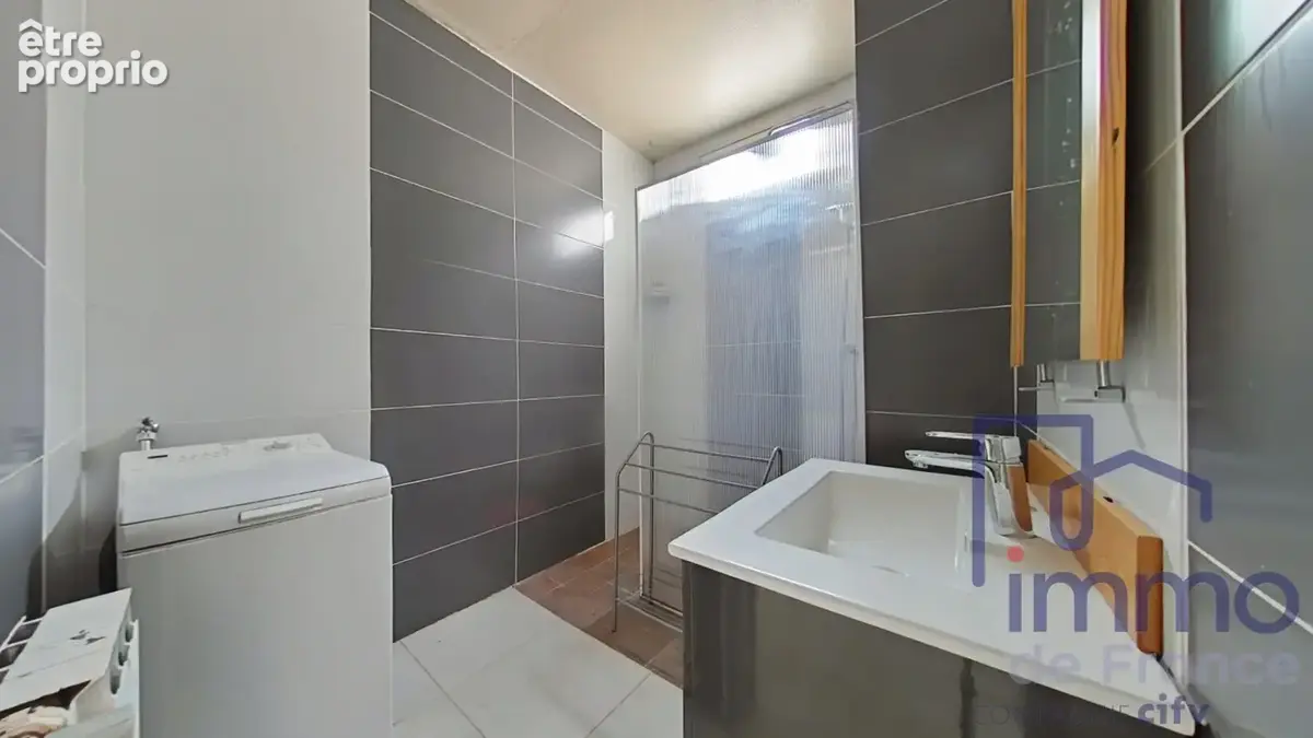 Appartement 61 m² à Saint-Etienne  - photo 7