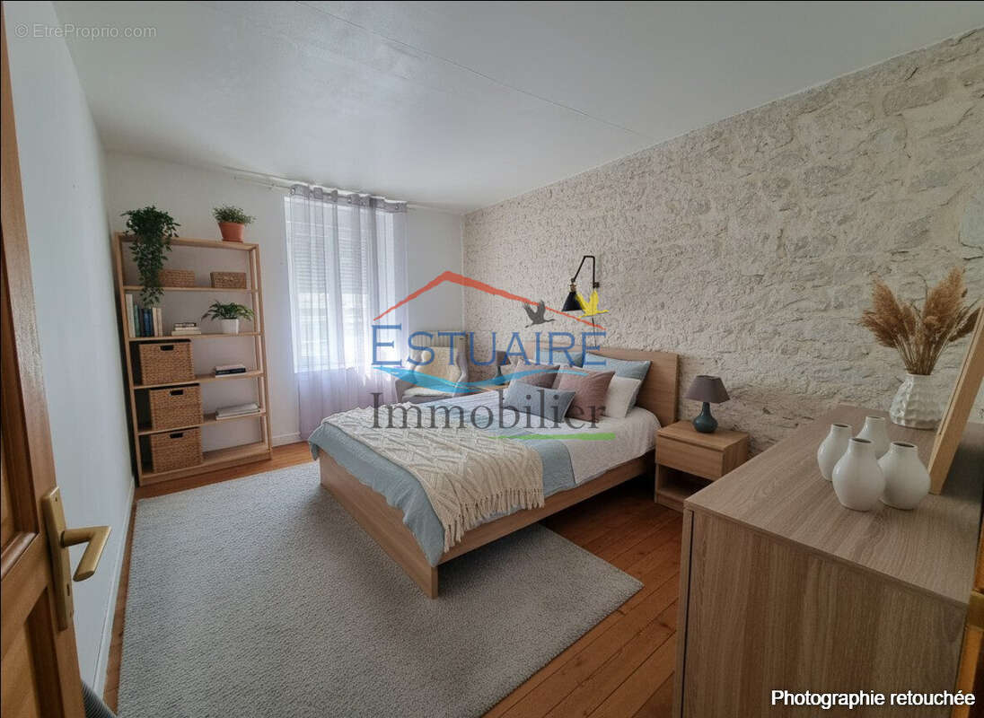 Maison à SAINT-ETIENNE-DE-MONTLUC