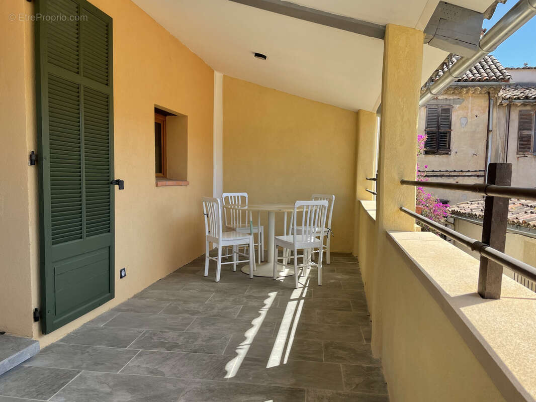 Maison à VALLAURIS