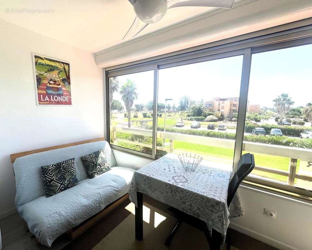 Appartement à LA LONDE-LES-MAURES