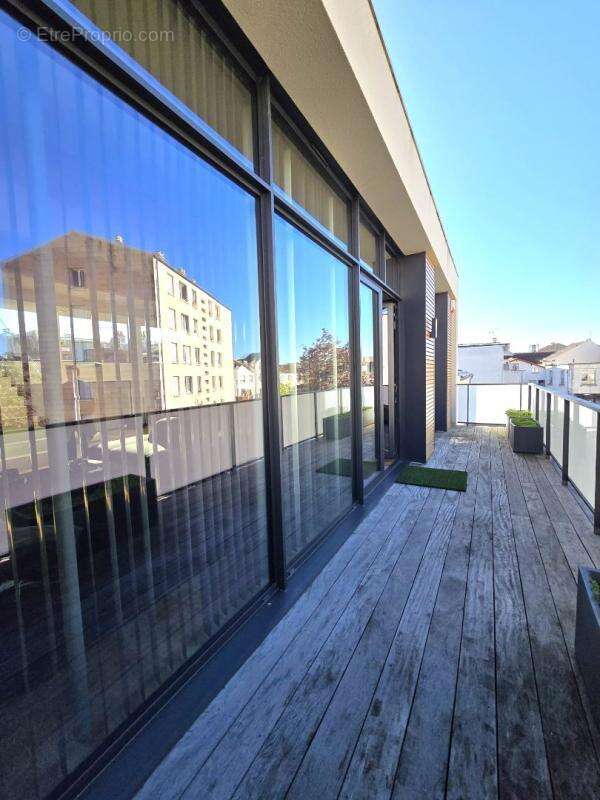 Appartement à VILLE-D'AVRAY